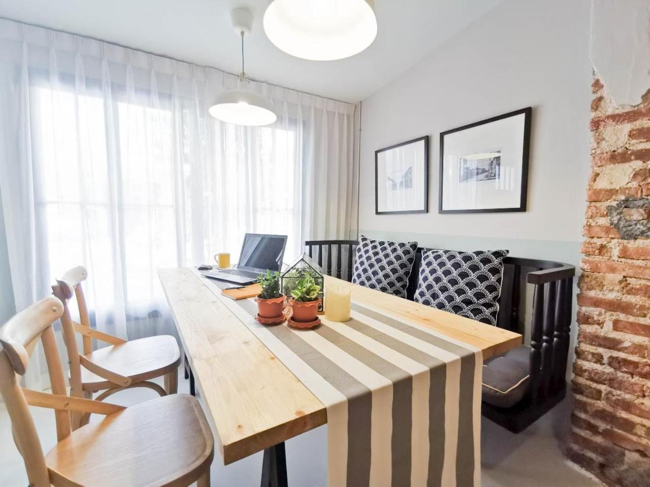 Snoozy Guesthouse Phuket Екстериор снимка