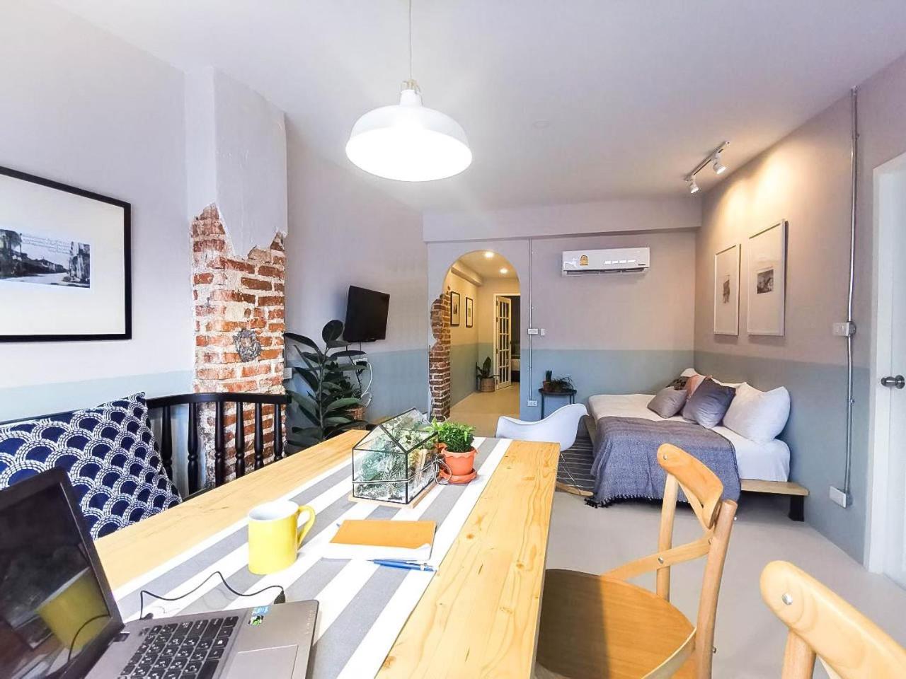 Snoozy Guesthouse Phuket Екстериор снимка