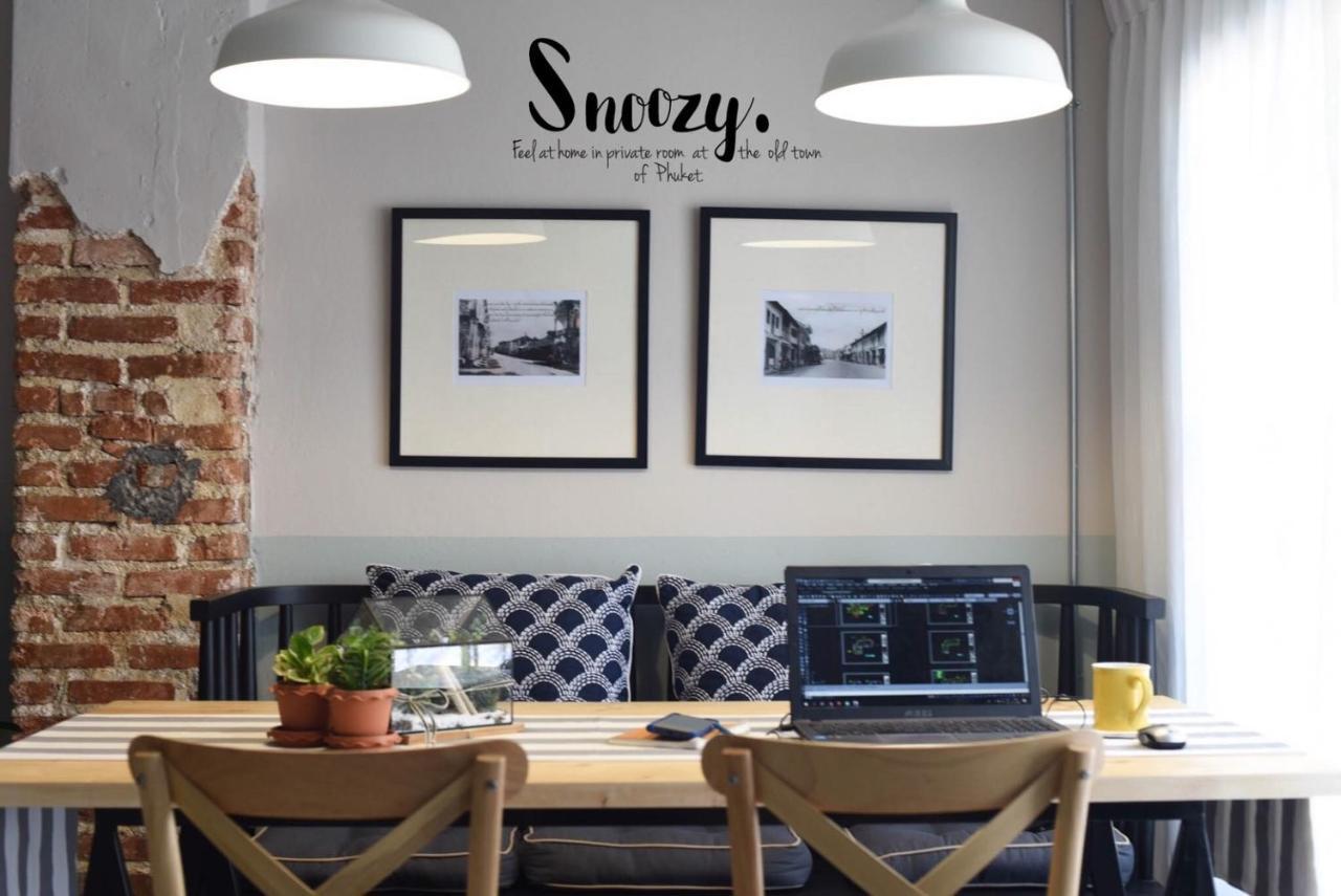 Snoozy Guesthouse Phuket Екстериор снимка