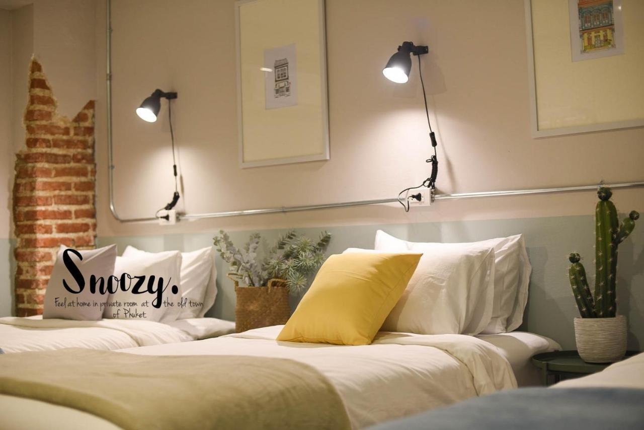 Snoozy Guesthouse Phuket Екстериор снимка