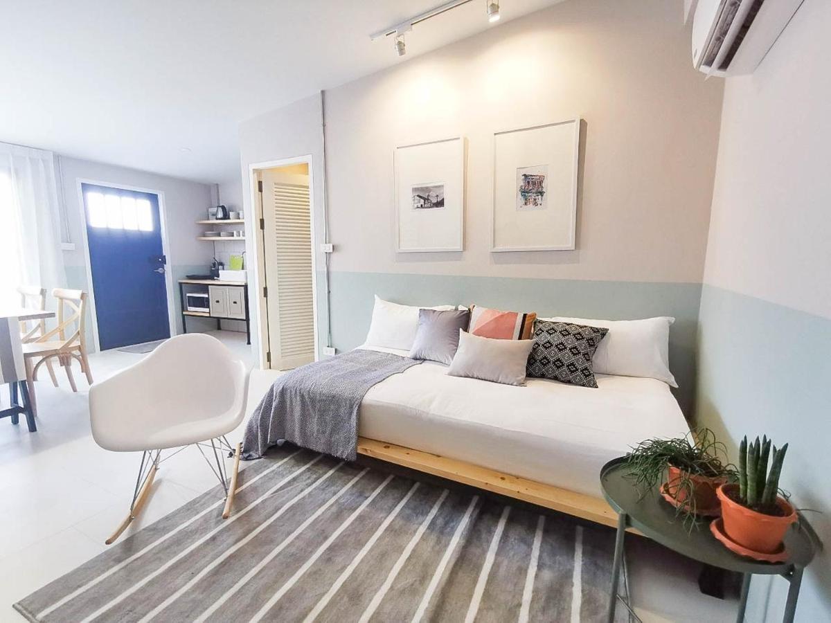 Snoozy Guesthouse Phuket Екстериор снимка