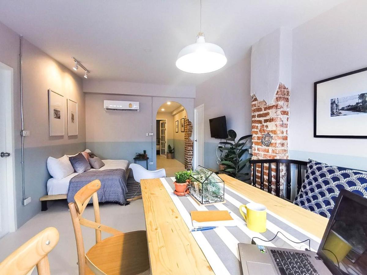 Snoozy Guesthouse Phuket Екстериор снимка